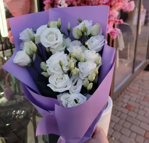 Белый букет из эустом